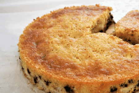Gâteau moelleux – sans sucre ni beurre – poire chocolat