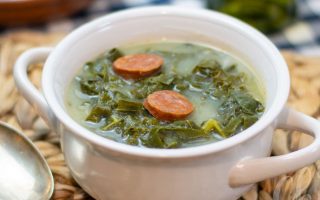 Soupe au chou et au chorizo – Caldo Verde du Portugal
