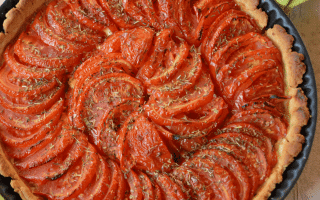 Tarte tomates, miel et amandes